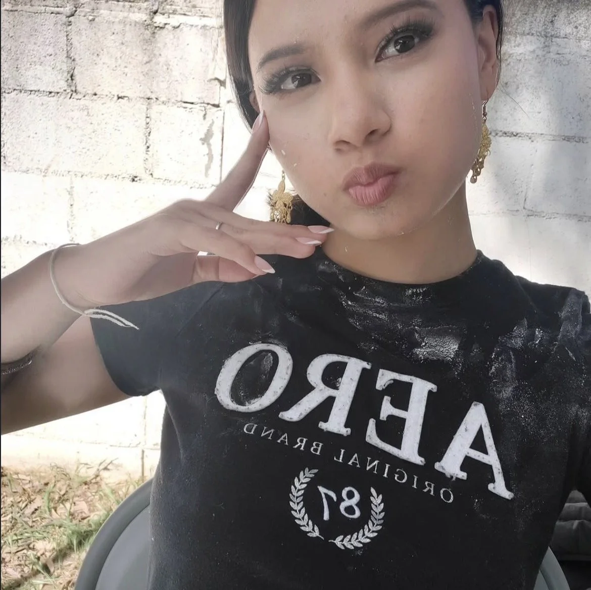 Dm me if u can cum trib my hot Asian cousin main image