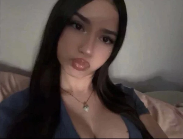 College slut teen Snowbunny main image