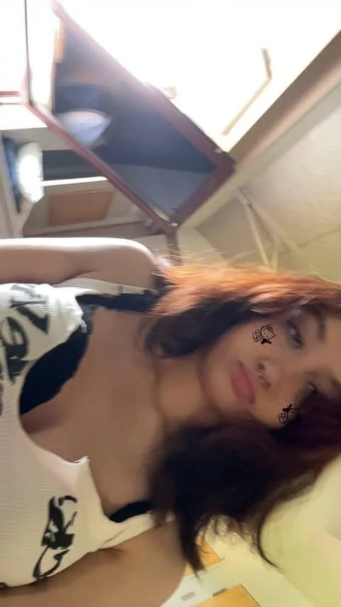 my brothers ex ari image 38