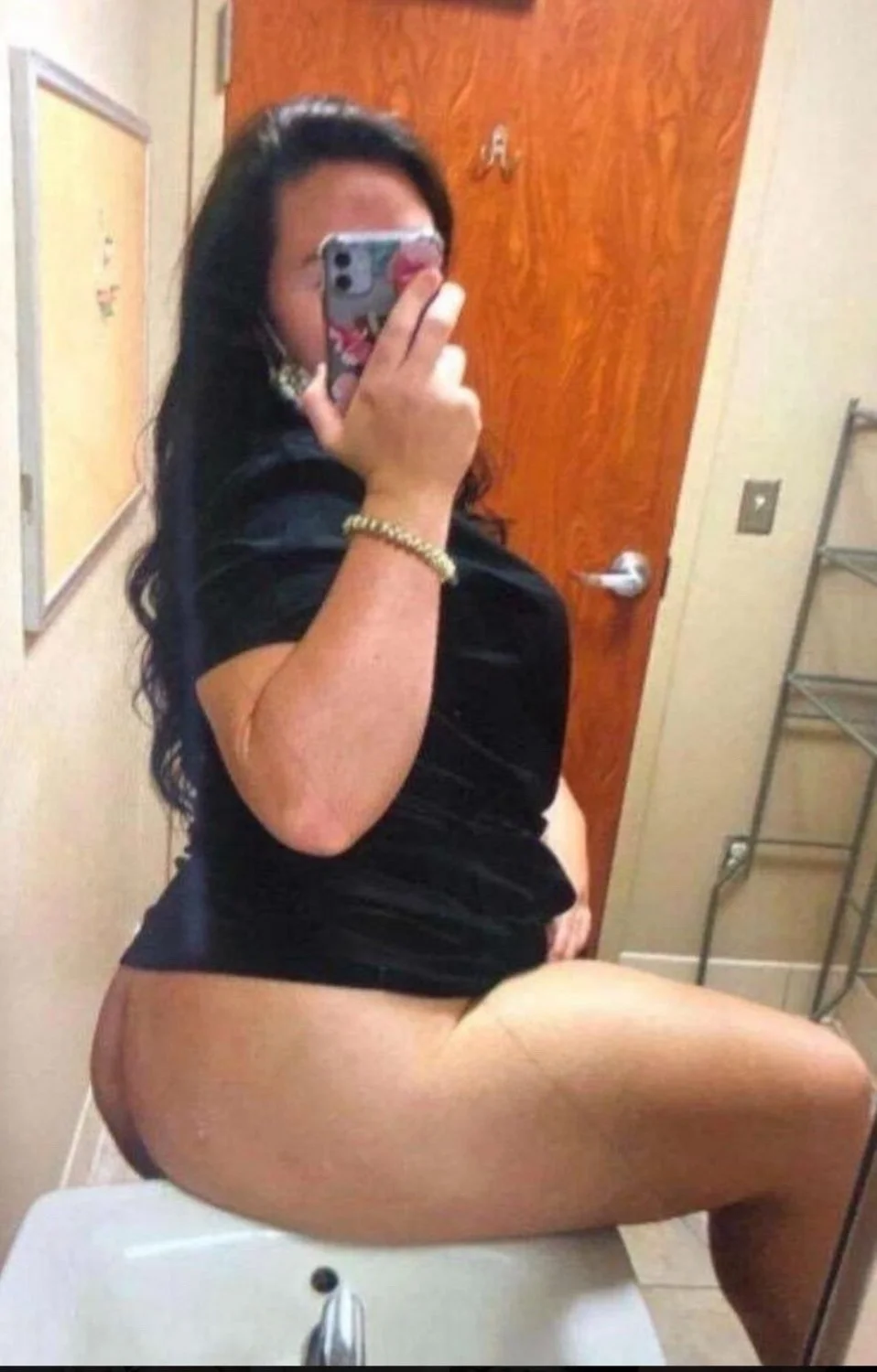 Texas Hot Wife MILF Victoria image 3