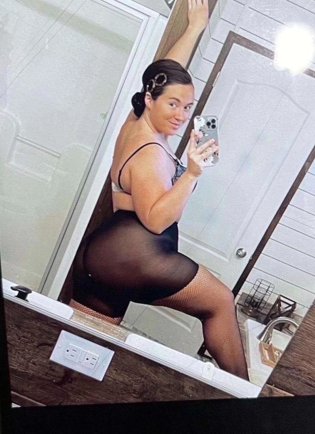 Texas Hot Wife MILF Victoria image 7