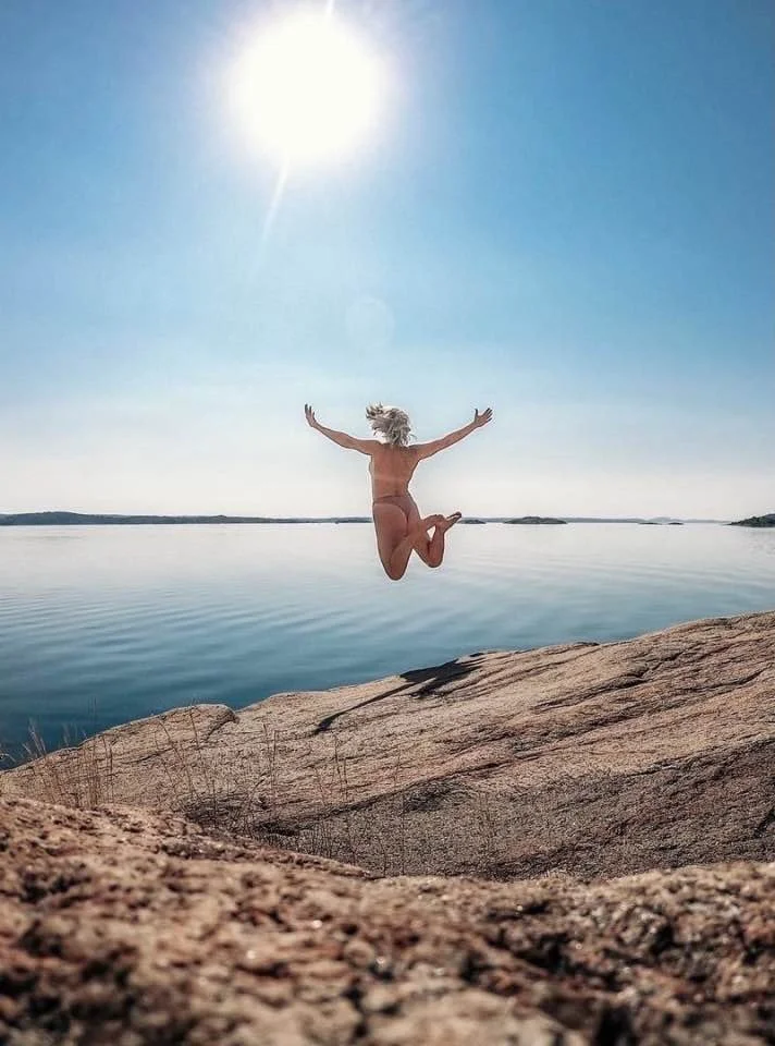 Lisa from Sweden lloves the attention. Kik her @ lisajswe image 14