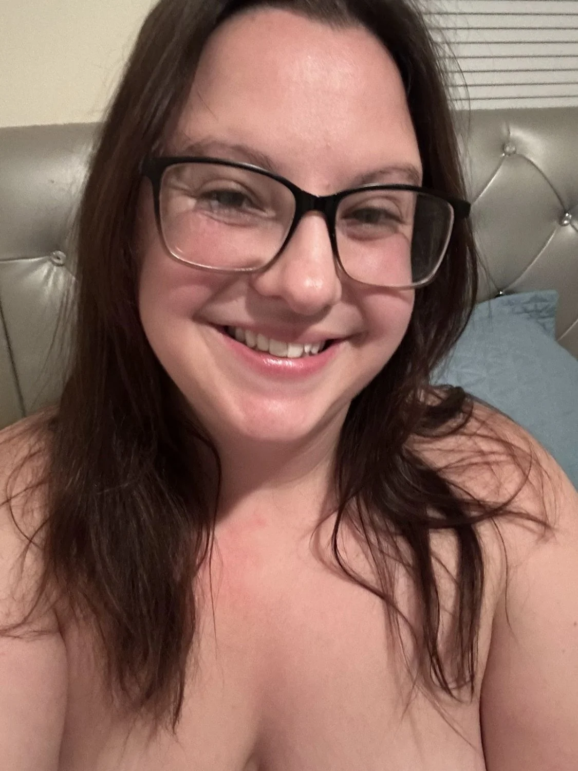 Elizabeth KS age 34 image 3