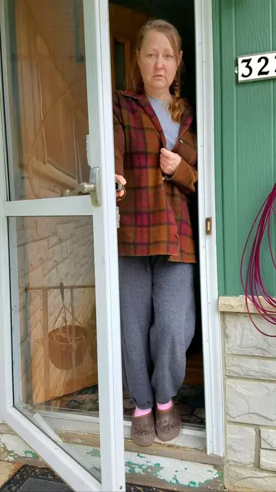 Mature cougar with nice natural tits cover image