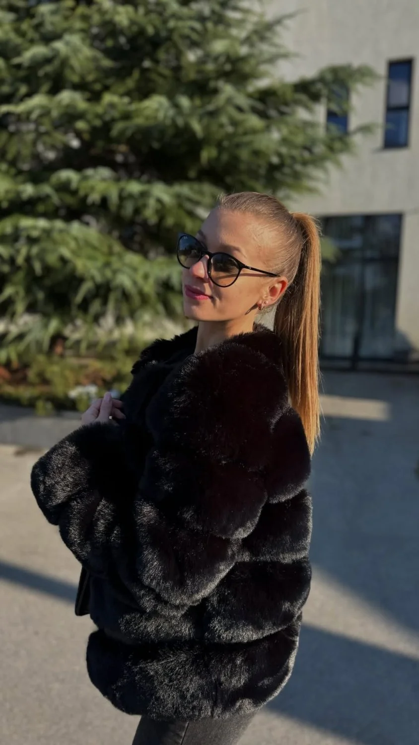 Croatian whore Iris K. image 2