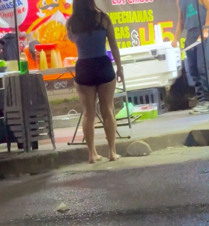 El novio le encanta ser cornudo que rico 😋 image 3