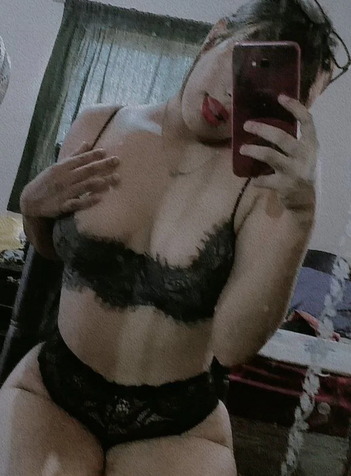 El novio le encanta ser cornudo que rico 😋 image 5