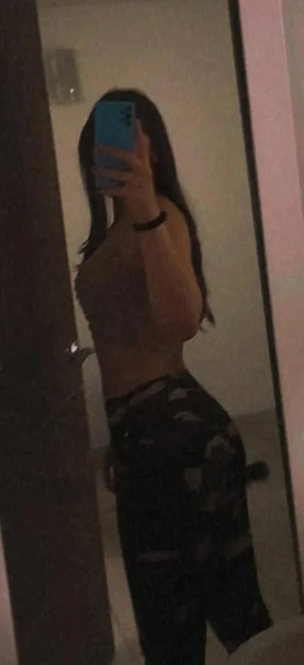 Alumna culona expuesta se solicitan tributos para ella 😍🔥 image 15