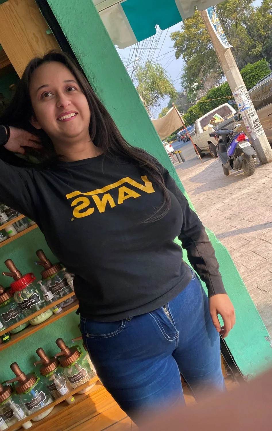 Enormes tetas de mi vecina venezolana image 3