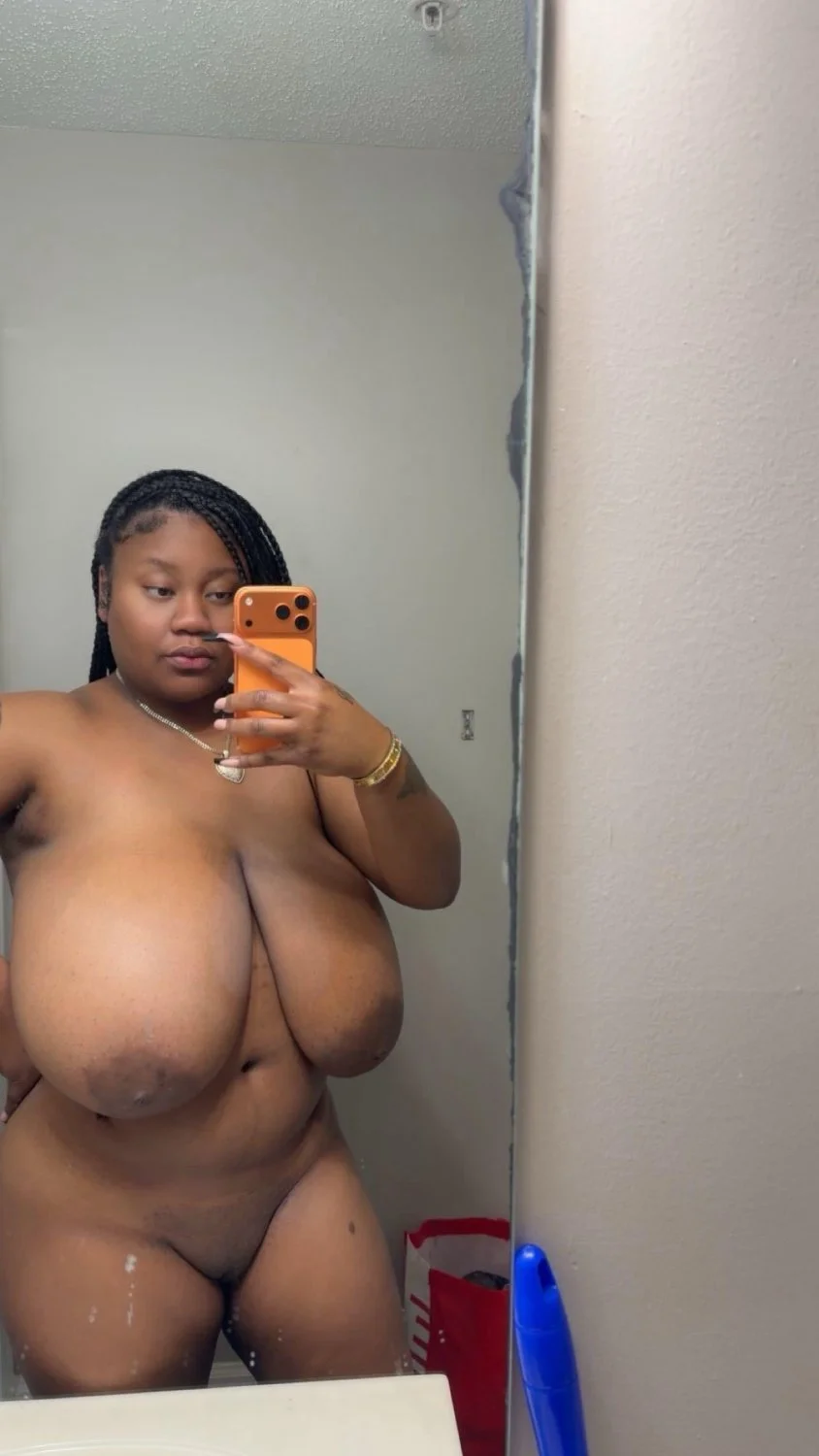 Black Queen image 10