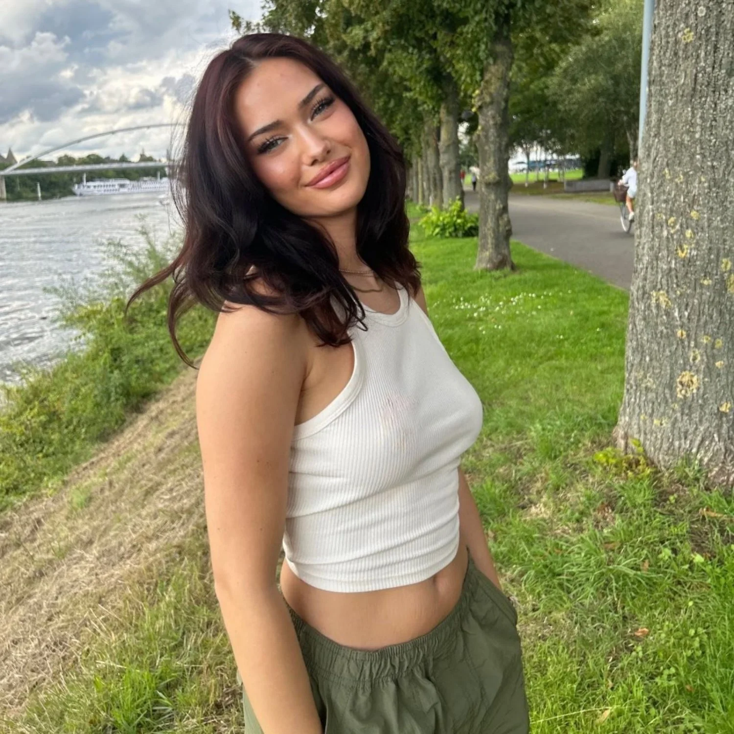 Cumwhore Cheyenna would do literally anything as long as she gets attention. Kik: Cheyennaxo image 5