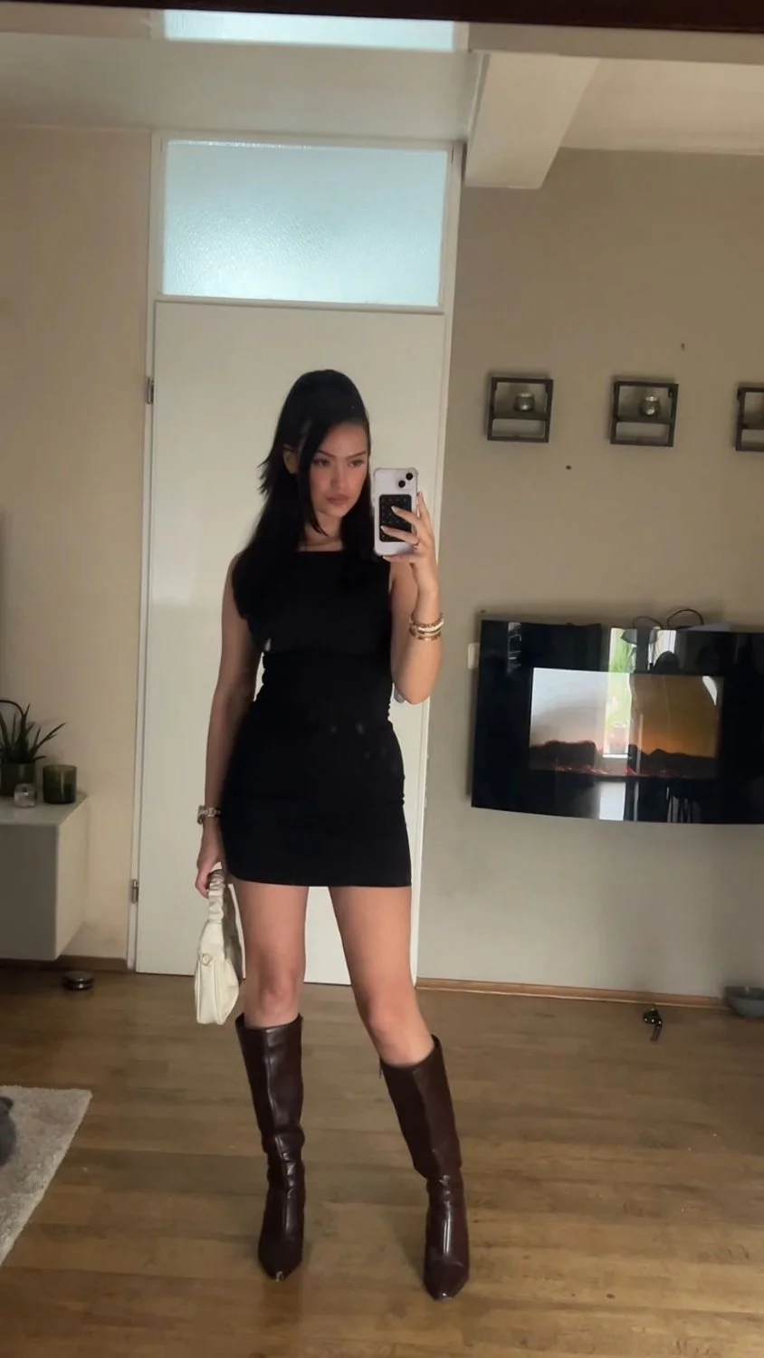 Cumwhore Cheyenna would do literally anything as long as she gets attention. Kik: Cheyennaxo image 6