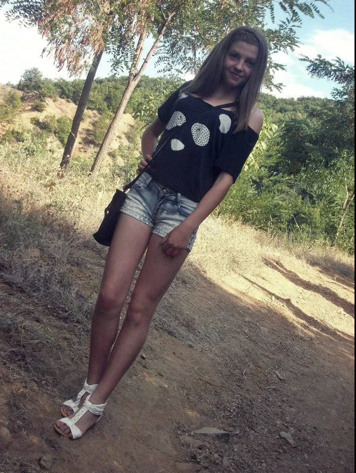 Hot Teen Bojana (Non Nude) image 13