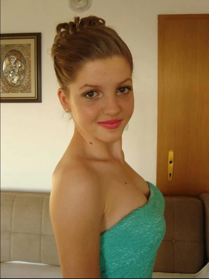 Hot Teen Bojana (Non Nude) image 5