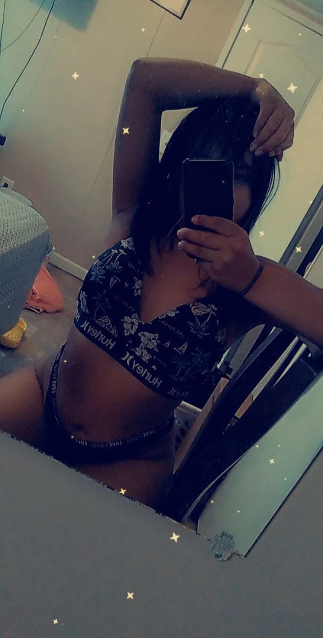 18 Latina gf image 17