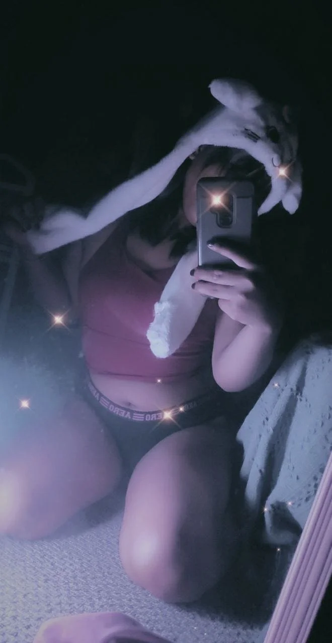 18 Latina gf image 20
