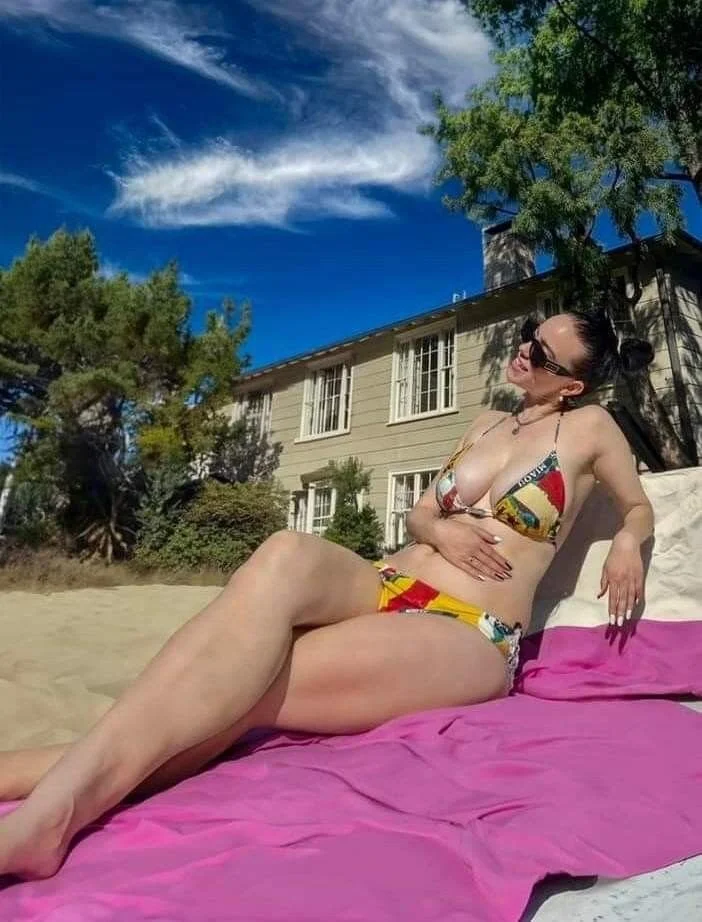 Billie Eilish Fap Collection image 13