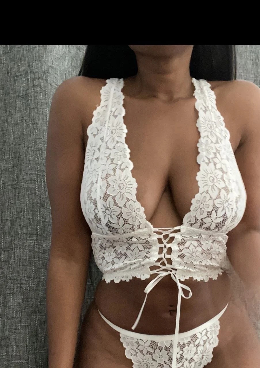 Ebony girlfriend leaked in lingerie main image