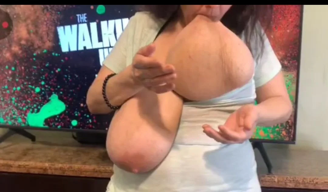 Succubust image 3