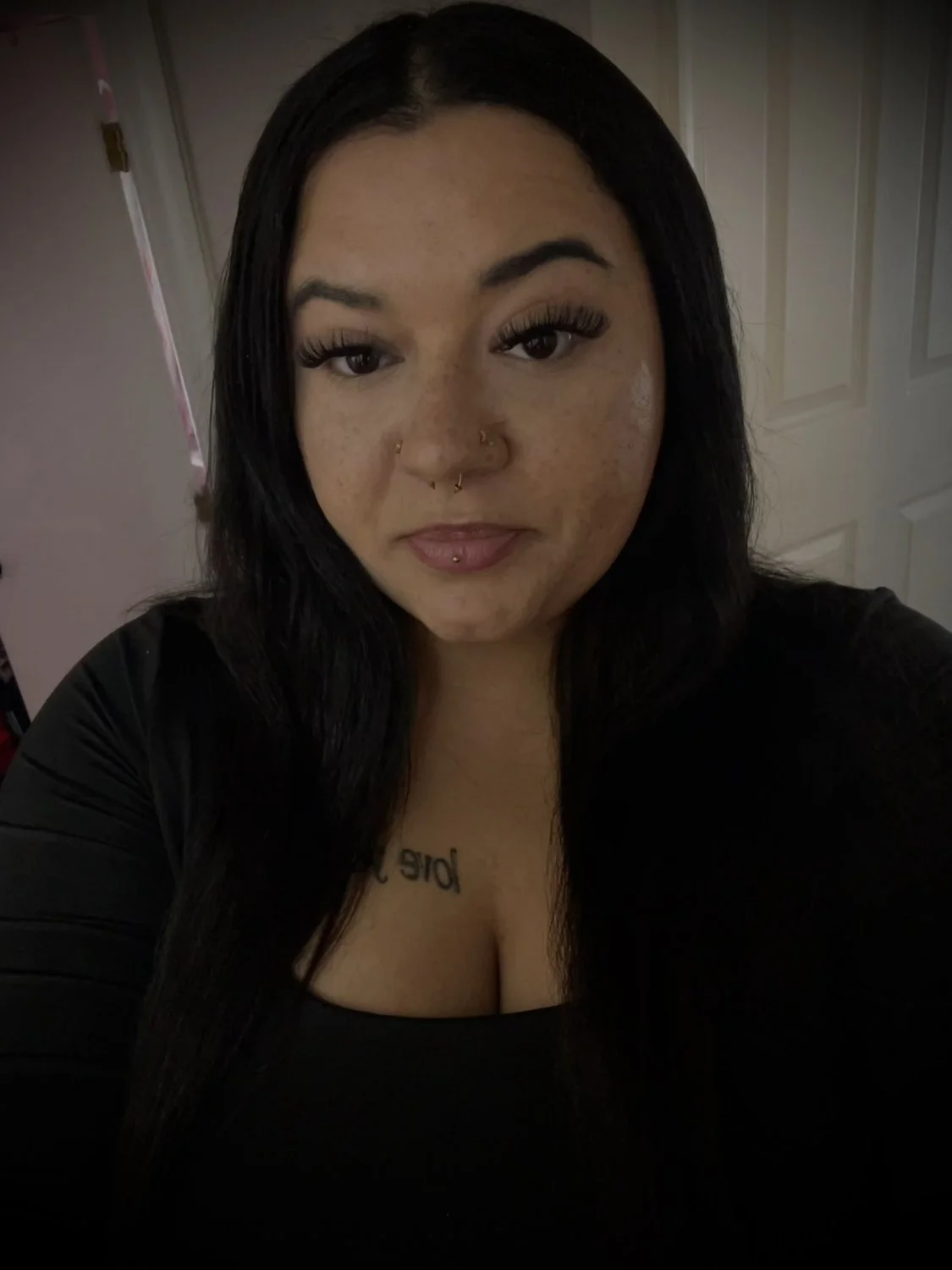 Chubby Latina stepdaughter image 3