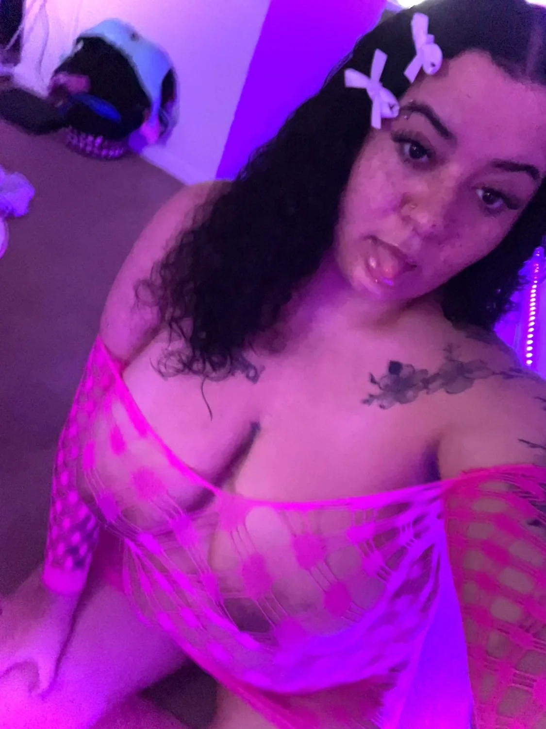 Chubby Latina stepdaughter image 8
