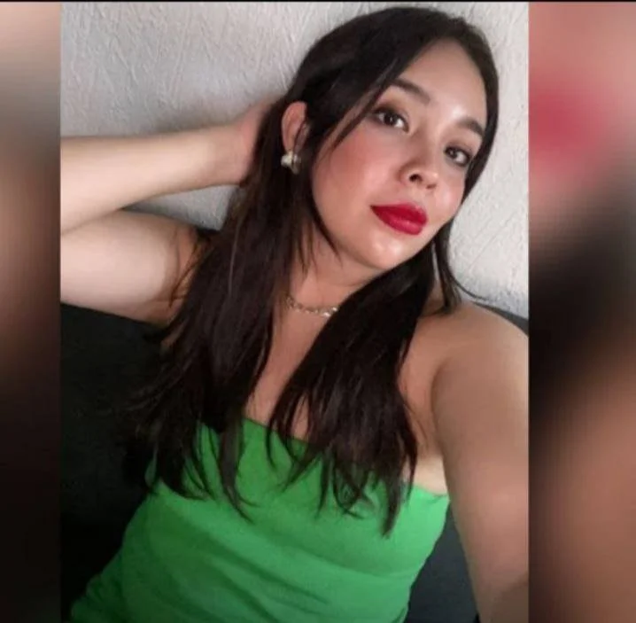 La secretaria se gana los aumentos entregando el culo al jefe image 11