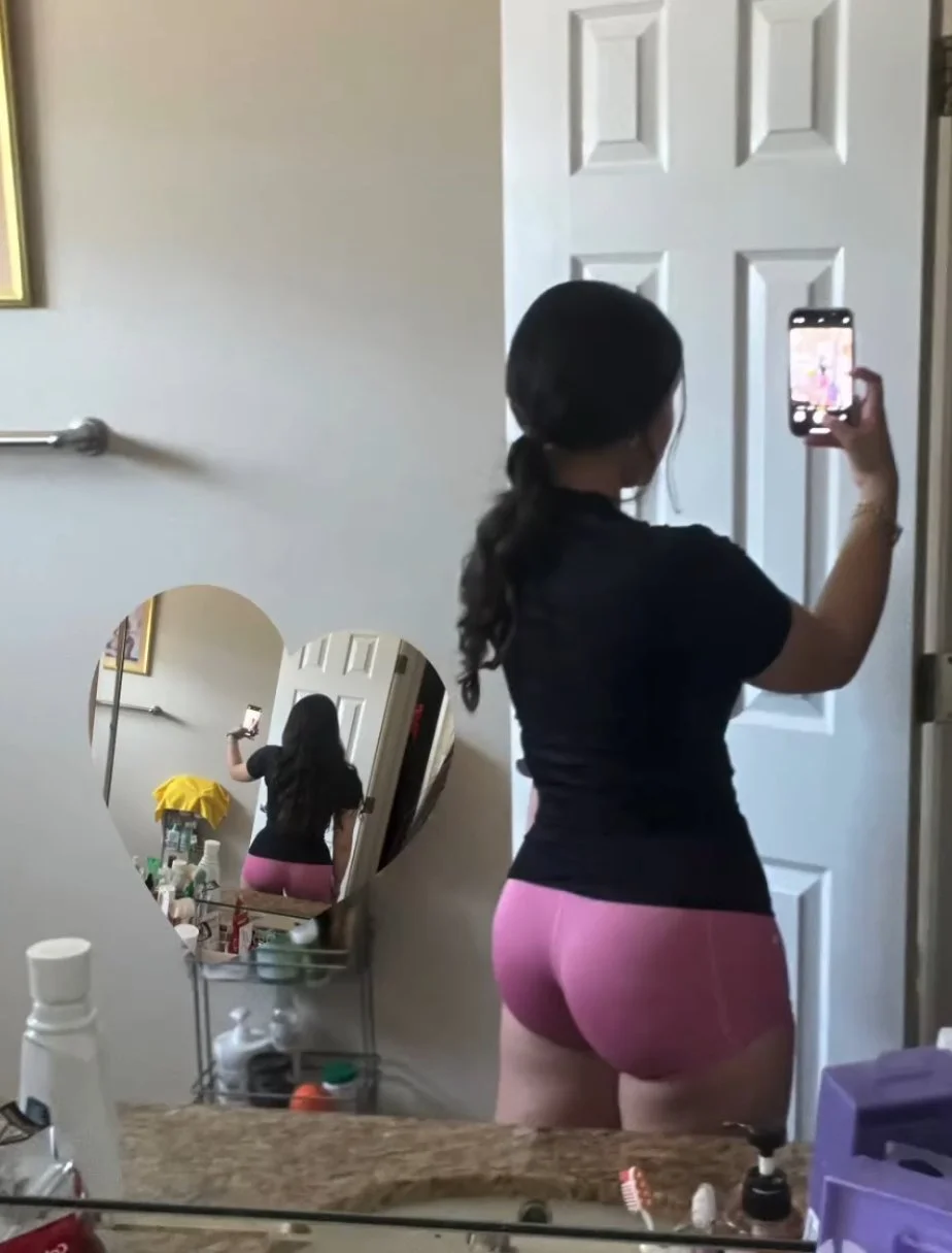 thick ass teen main image