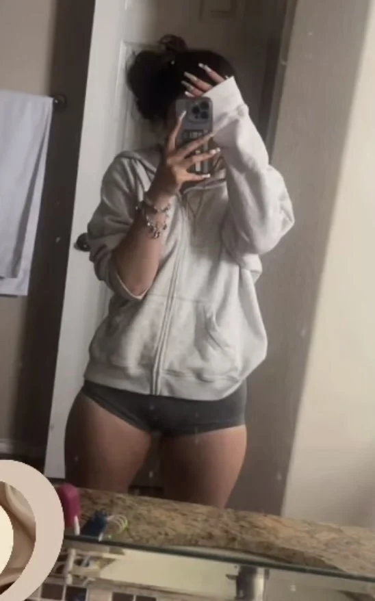 thick ass teen image 2