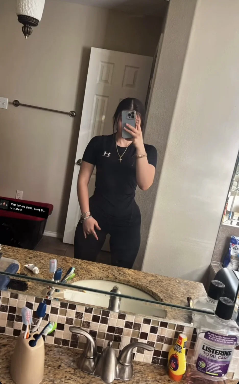 thick ass teen image 4