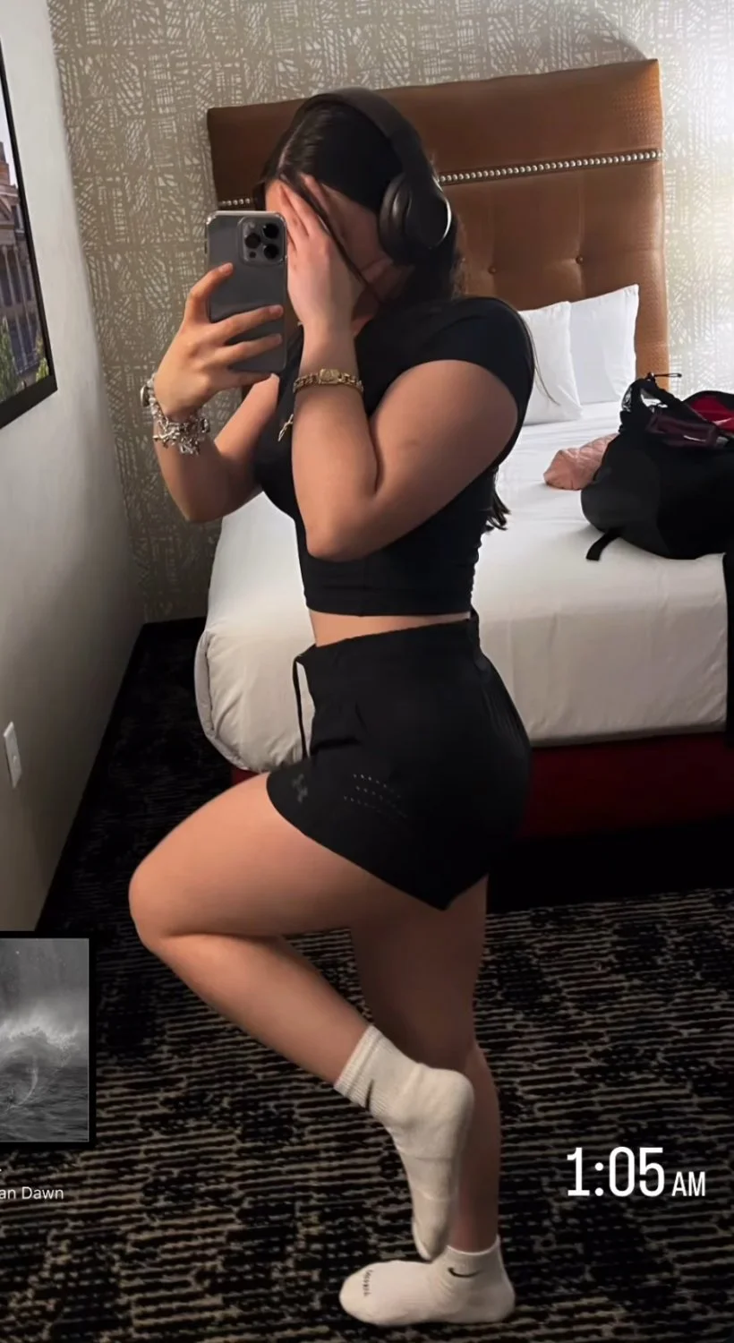 thick ass teen image 7