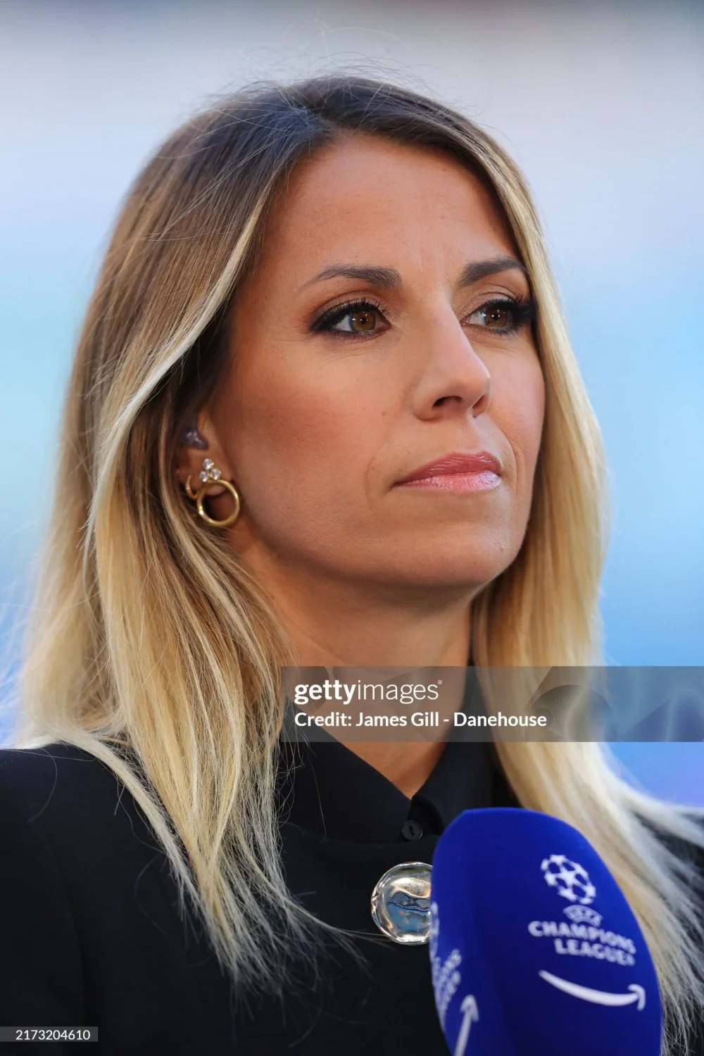 Giulia Mizzoni hot italian journalist image 36