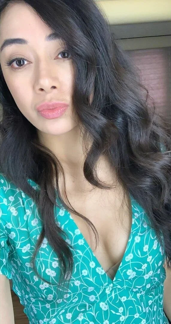 Aimee Garcia Hot Ass & Small Breast & BangingBody Makes Me Throb! She Such A Gorgeous CockTease 🥵🤤 image 19