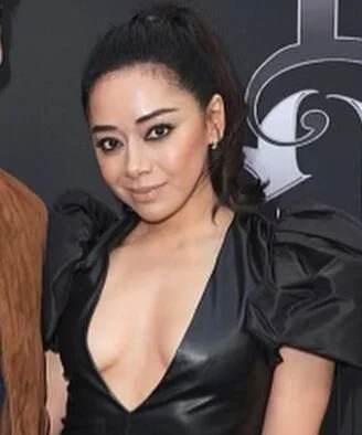 Aimee Garcia Hot Ass & Small Breast & BangingBody Makes Me Throb! She Such A Gorgeous CockTease 🥵🤤 image 4