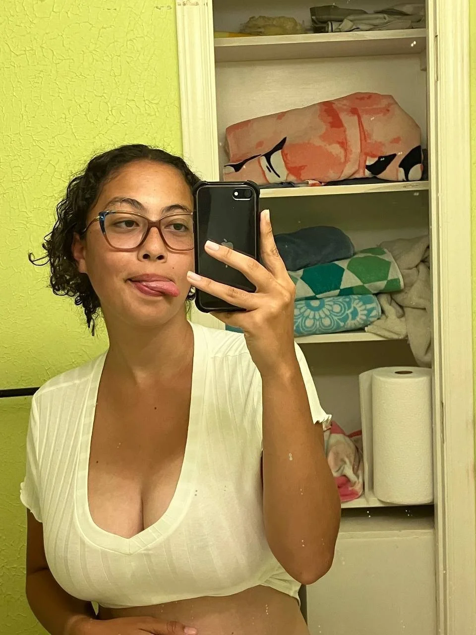Tinder slut exposed image 6