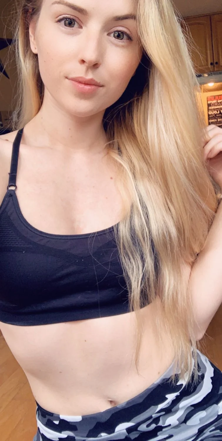 Webslut-Blonde Beauty-Rebekah Snow-Lost image 18