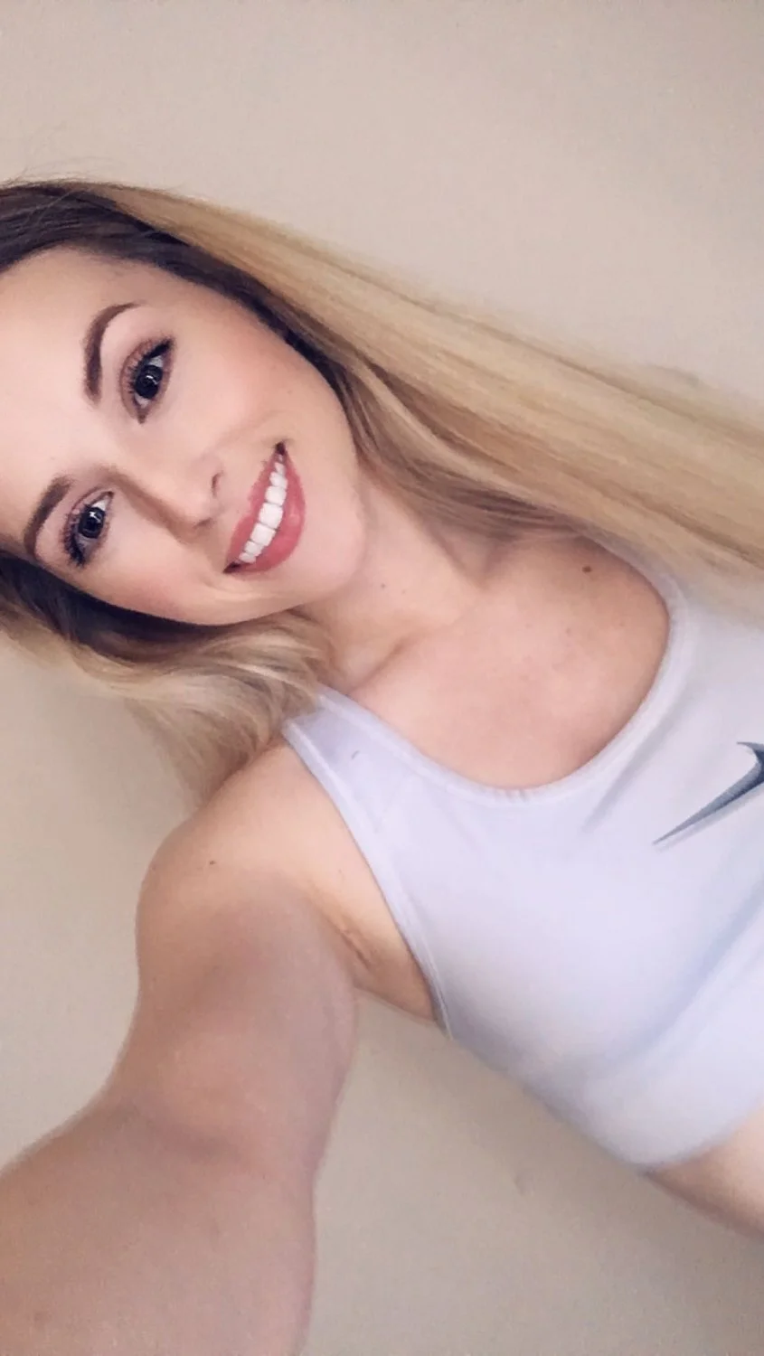 Webslut-Blonde Beauty-Rebekah Snow-Lost image 5