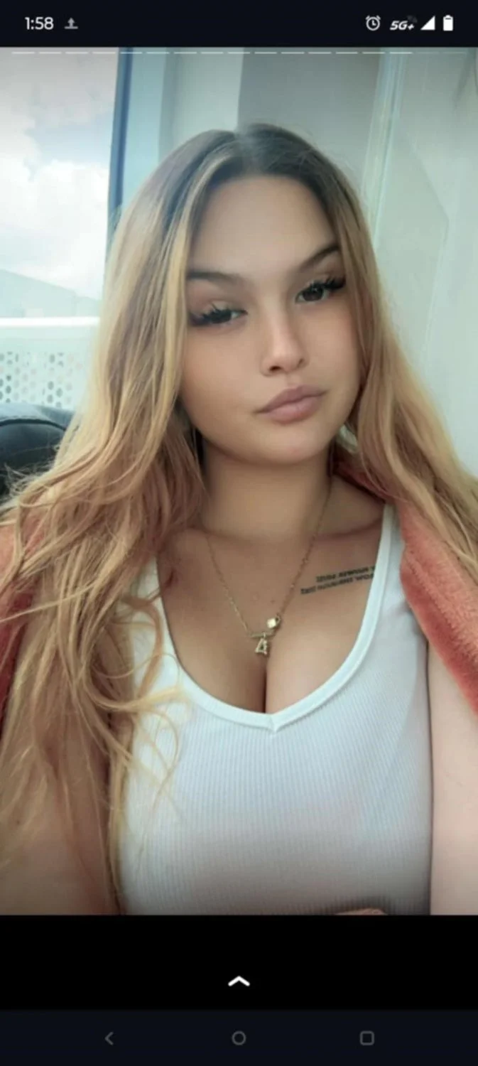 ari loves bbc image 37