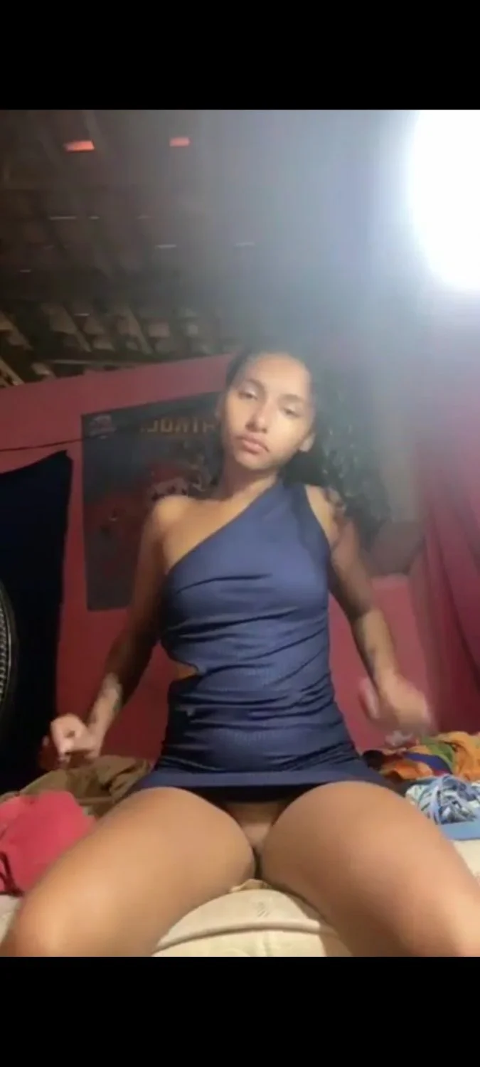 Safada gostosa live image 4