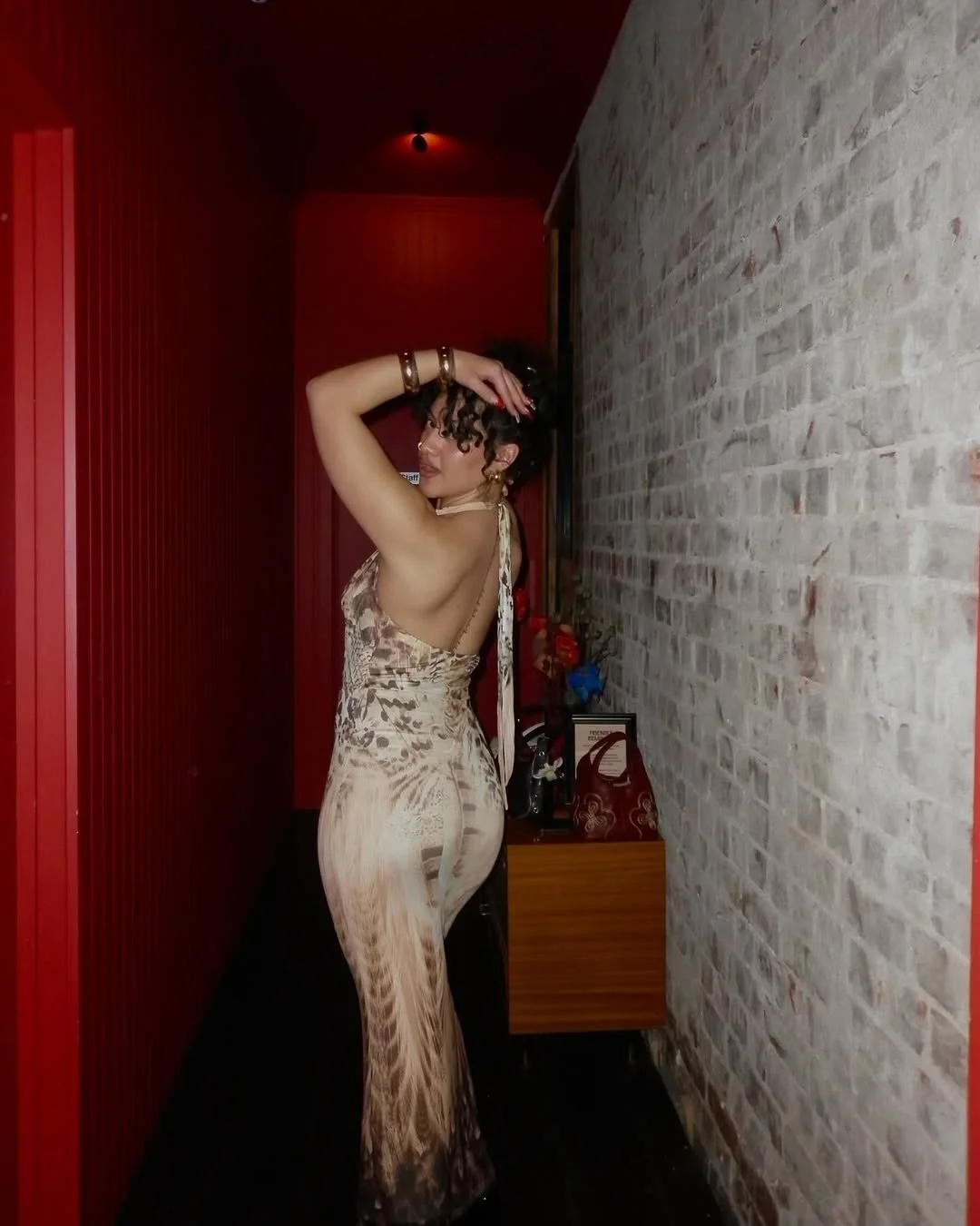 Incredible body DJ Hope image 26