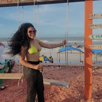 Minha prima pra vocês.! cover image
