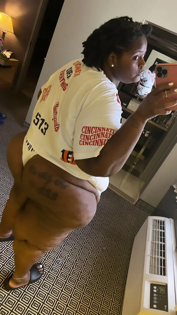 Cute Chunky Ebony Bbw Dat Luv Her Ass Out I'd Beat That Asshole Up & I Would Not Pull Out 103 image 21