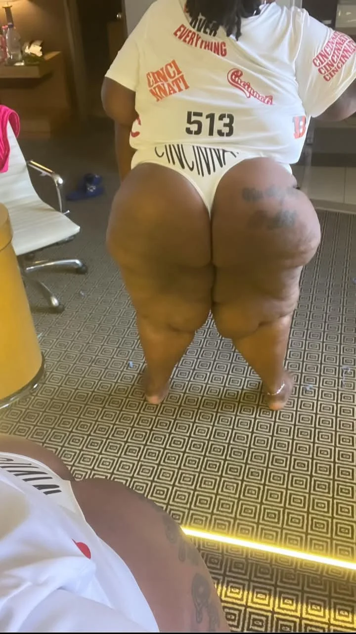 Cute Chunky Ebony Bbw Dat Luv Her Ass Out I'd Beat That Asshole Up & I Would Not Pull Out 103 image 22