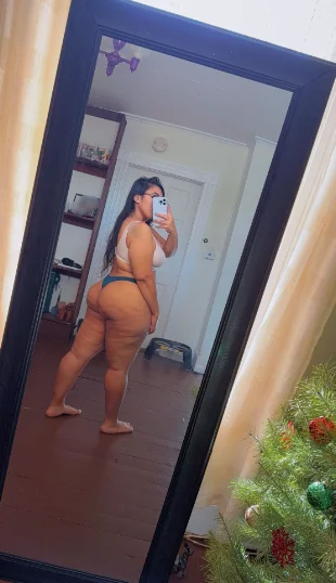 Latina BBW image 2