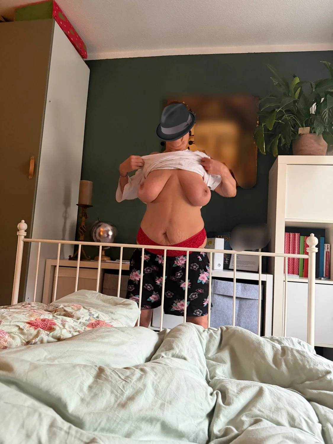 Big naturals Mature sports & fun image 14
