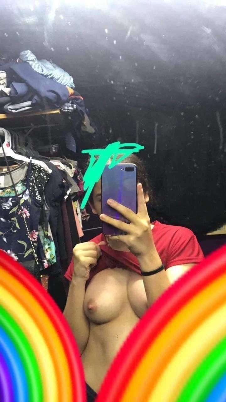 Mi amiga expuesta image 16