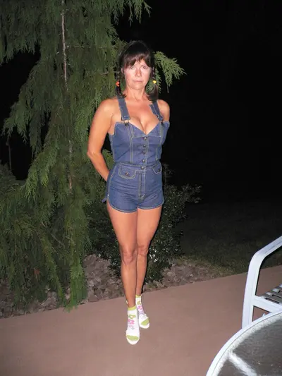 Am I A Hotwife..? (z) cover image