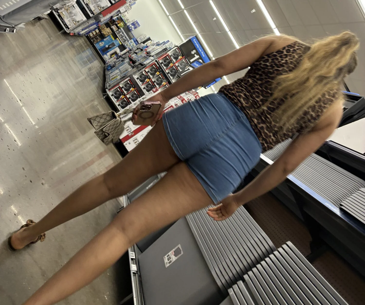 Let me show you more of this Latina. Dm image 7