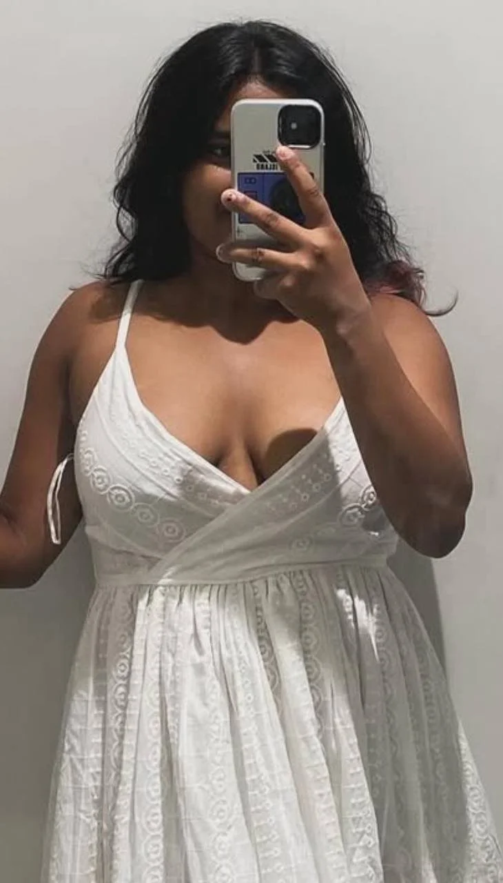 Priya 19 yo hot slut main image