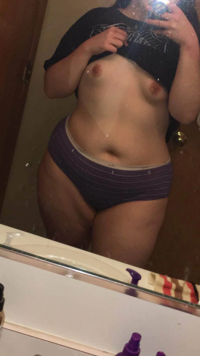 Jasmine wants to be exposed image 11