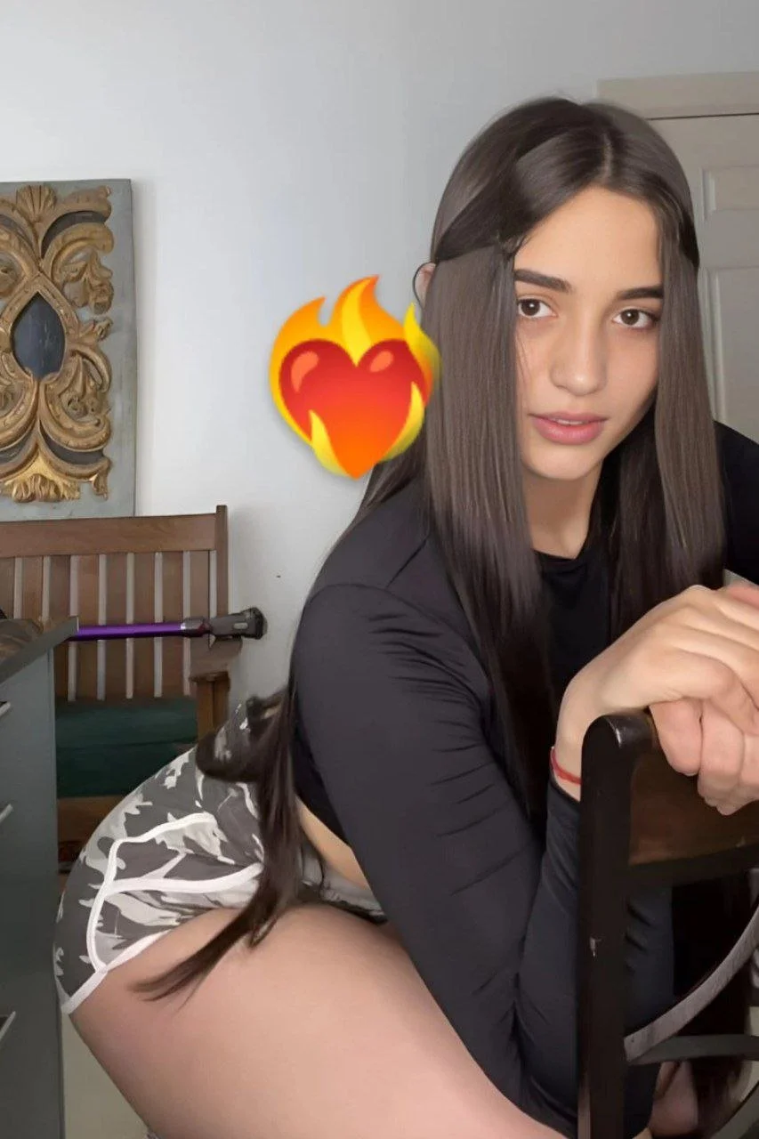 es una putota la Say guz image 16